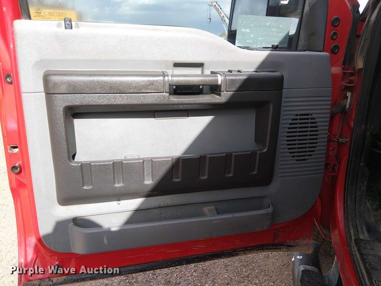 image for item EC1188 2013 Ford F250 Super Duty Crew Cab pickup truck