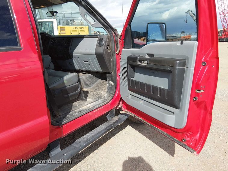 image for item EC1188 2013 Ford F250 Super Duty Crew Cab pickup truck