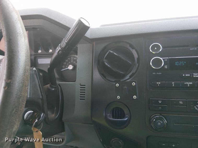 image for item EC1188 2013 Ford F250 Super Duty Crew Cab pickup truck