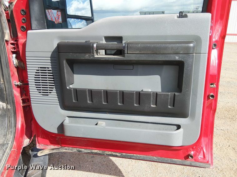 image for item EC1188 2013 Ford F250 Super Duty Crew Cab pickup truck