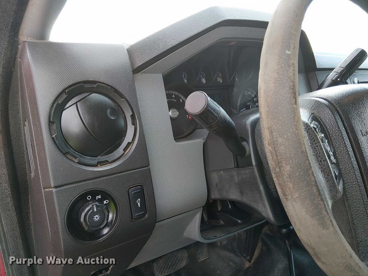 image for item EC1188 2013 Ford F250 Super Duty Crew Cab pickup truck