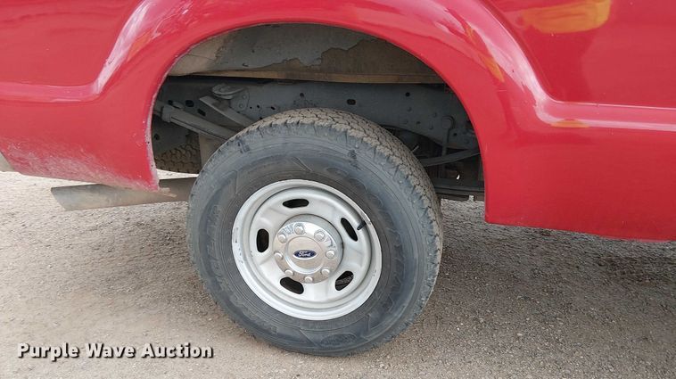 image for item EC1188 2013 Ford F250 Super Duty Crew Cab pickup truck