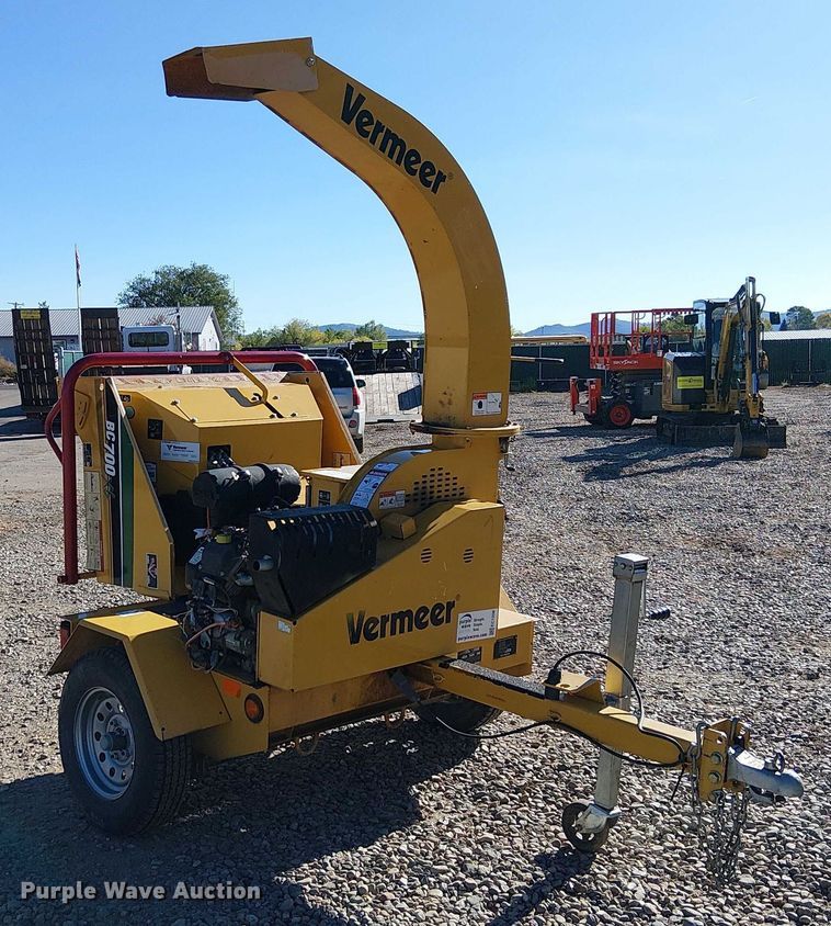 image for item EC1208 2019 Vermeer BC700XL wood chipper