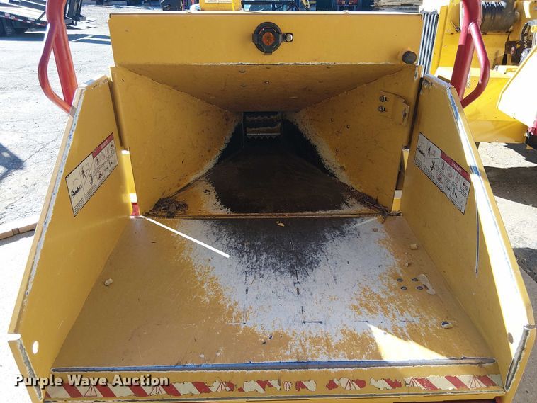 image for item EC1208 2019 Vermeer BC700XL wood chipper