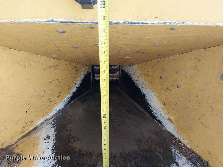 image for item EC1208 2019 Vermeer BC700XL wood chipper