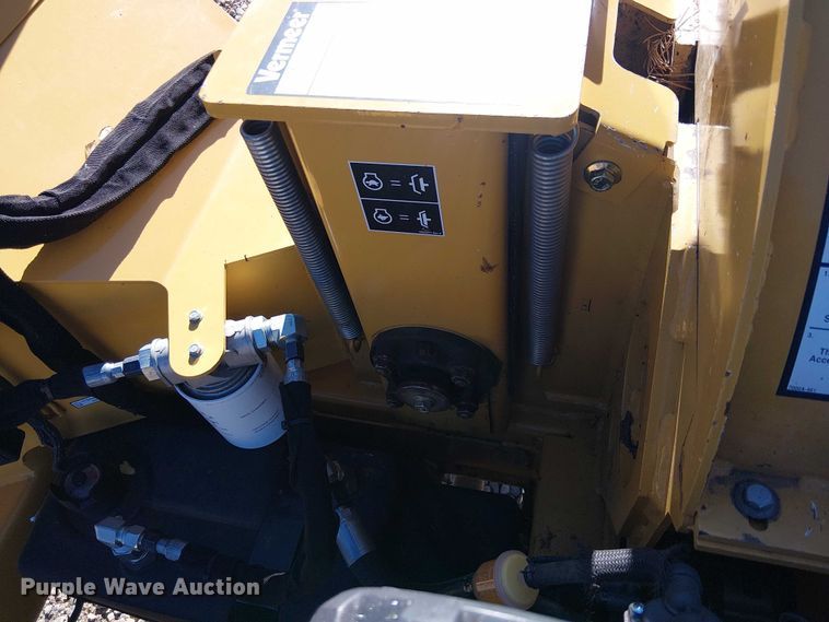 image for item EC1208 2019 Vermeer BC700XL wood chipper
