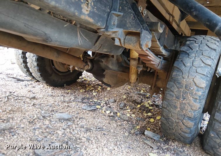 image for item EC1210 1992 Ford F Super Duty dump flatbed truck