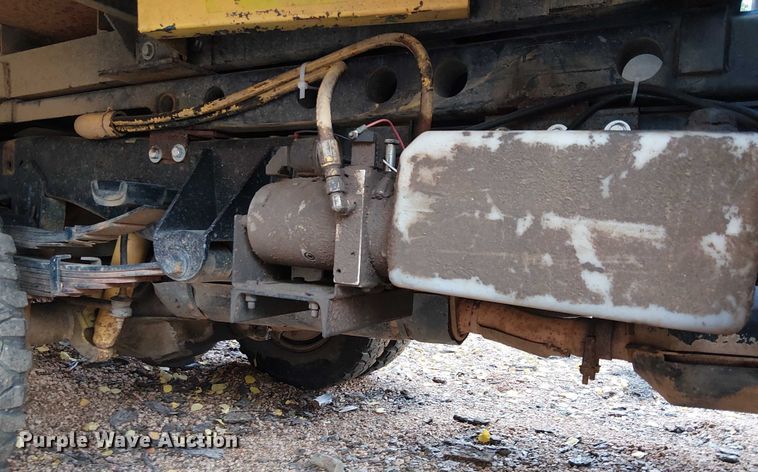 image for item EC1210 1992 Ford F Super Duty dump flatbed truck