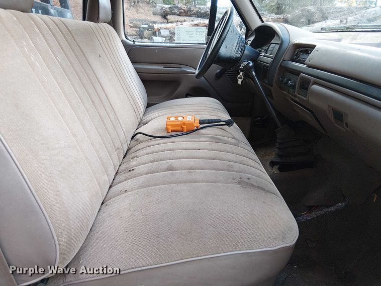 image for item EC1210 1992 Ford F Super Duty dump flatbed truck