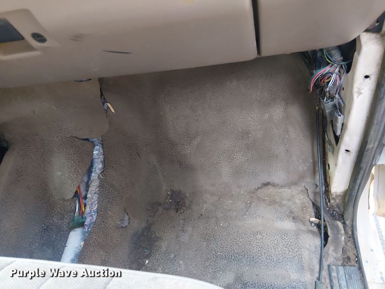 image for item EC1210 1992 Ford F Super Duty dump flatbed truck