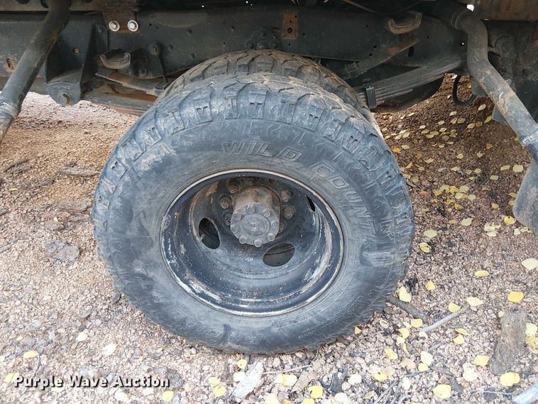 image for item EC1210 1992 Ford F Super Duty dump flatbed truck