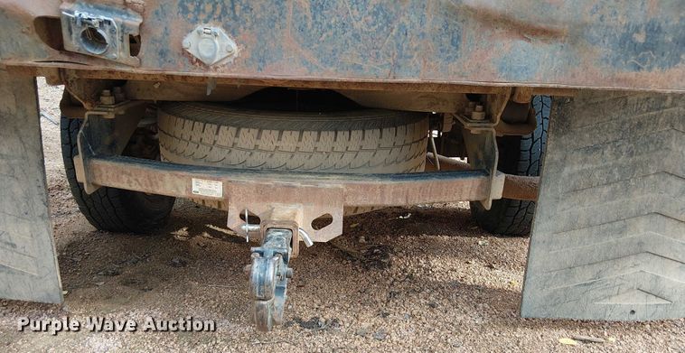 image for item EC1211 2003 Ford F250 Super Duty Crew Cab dump flatbed pickup truck