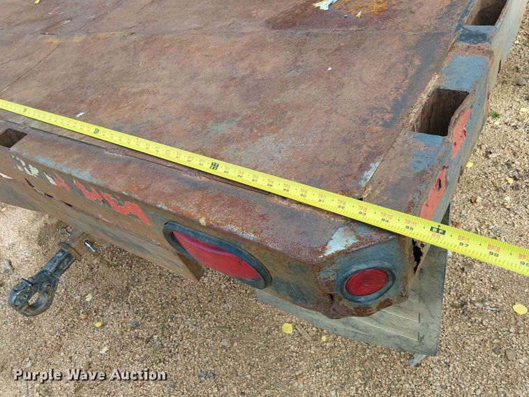 image for item EC1211 2003 Ford F250 Super Duty Crew Cab dump flatbed pickup truck