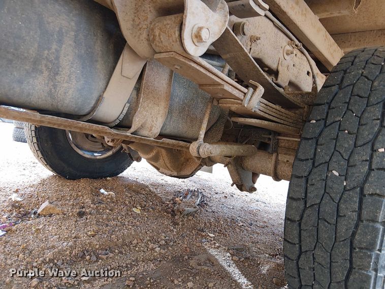 image for item EC1211 2003 Ford F250 Super Duty Crew Cab dump flatbed pickup truck