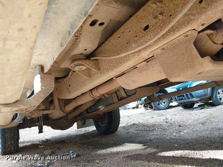 image for item EC1211 2003 Ford F250 Super Duty Crew Cab dump flatbed pickup truck