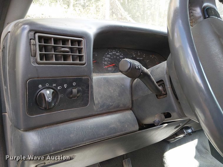 image for item EC1211 2003 Ford F250 Super Duty Crew Cab dump flatbed pickup truck