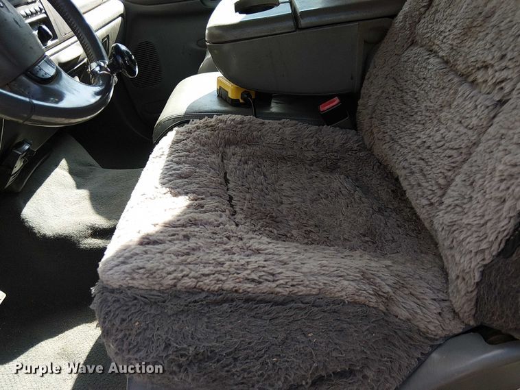 image for item EC1211 2003 Ford F250 Super Duty Crew Cab dump flatbed pickup truck