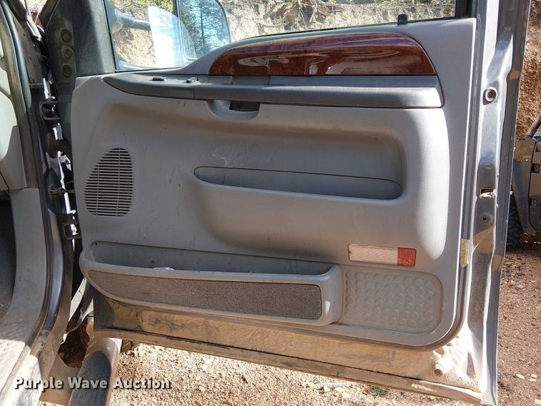 image for item EC1211 2003 Ford F250 Super Duty Crew Cab dump flatbed pickup truck