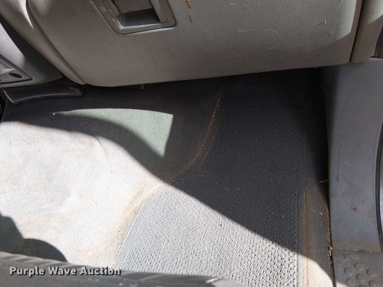 image for item EC1211 2003 Ford F250 Super Duty Crew Cab dump flatbed pickup truck