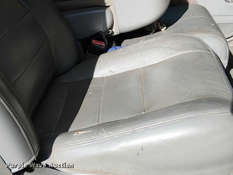 image for item EC1211 2003 Ford F250 Super Duty Crew Cab dump flatbed pickup truck