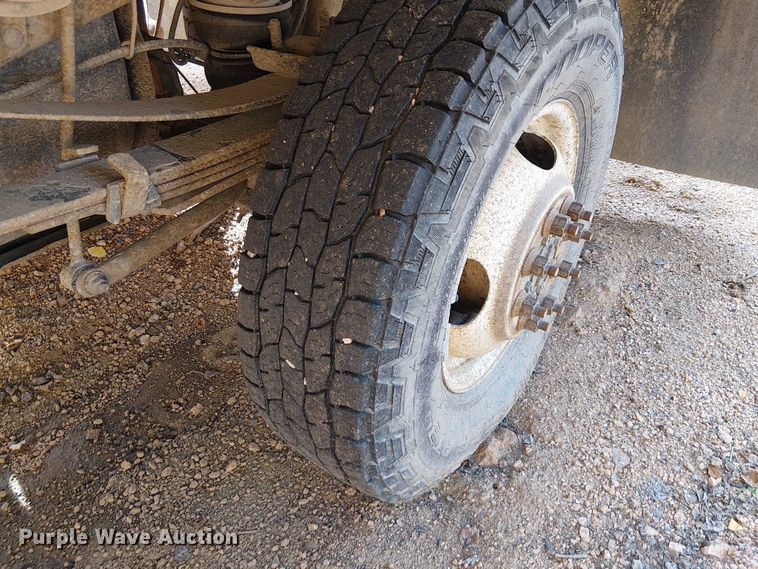 image for item EC1211 2003 Ford F250 Super Duty Crew Cab dump flatbed pickup truck