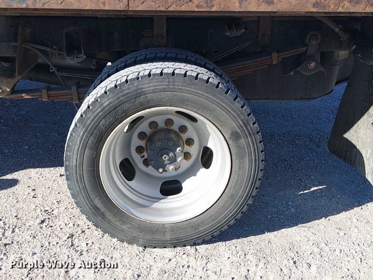 image for item EC1212 2019 RAM 5500 flatbed truck