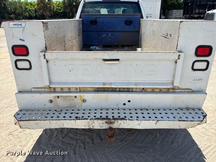 image for item EC3847 2017 Ford F350 Super Duty Crew Cab utility bed pickup truck