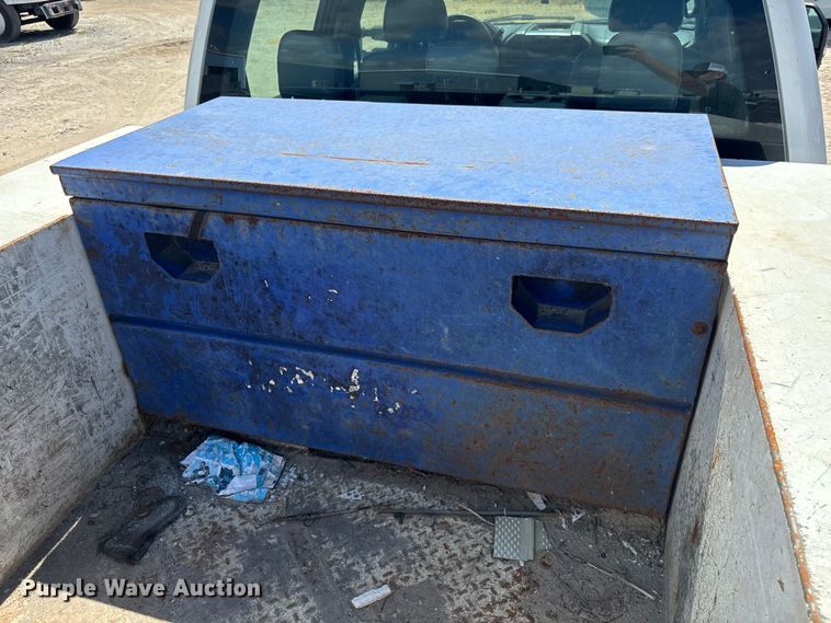 image for item EC3847 2017 Ford F350 Super Duty Crew Cab utility bed pickup truck