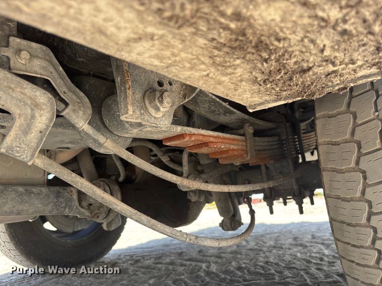 image for item EC3847 2017 Ford F350 Super Duty Crew Cab utility bed pickup truck