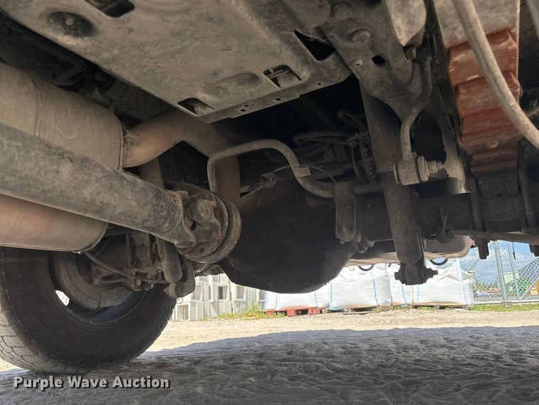 image for item EC3847 2017 Ford F350 Super Duty Crew Cab utility bed pickup truck