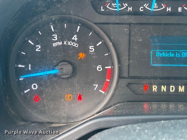 image for item EC3847 2017 Ford F350 Super Duty Crew Cab utility bed pickup truck