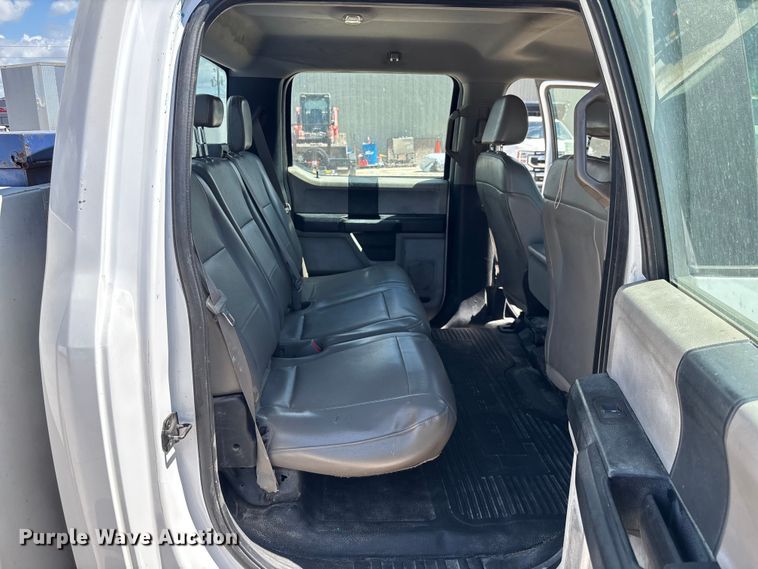 image for item EC3847 2017 Ford F350 Super Duty Crew Cab utility bed pickup truck