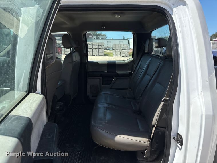 image for item EC3847 2017 Ford F350 Super Duty Crew Cab utility bed pickup truck