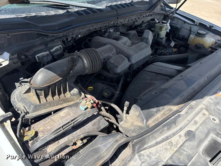 image for item EC3847 2017 Ford F350 Super Duty Crew Cab utility bed pickup truck