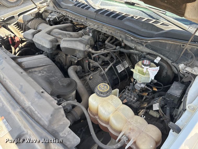 image for item EC3847 2017 Ford F350 Super Duty Crew Cab utility bed pickup truck