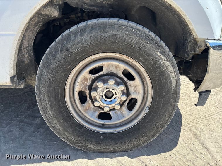 image for item EC3847 2017 Ford F350 Super Duty Crew Cab utility bed pickup truck