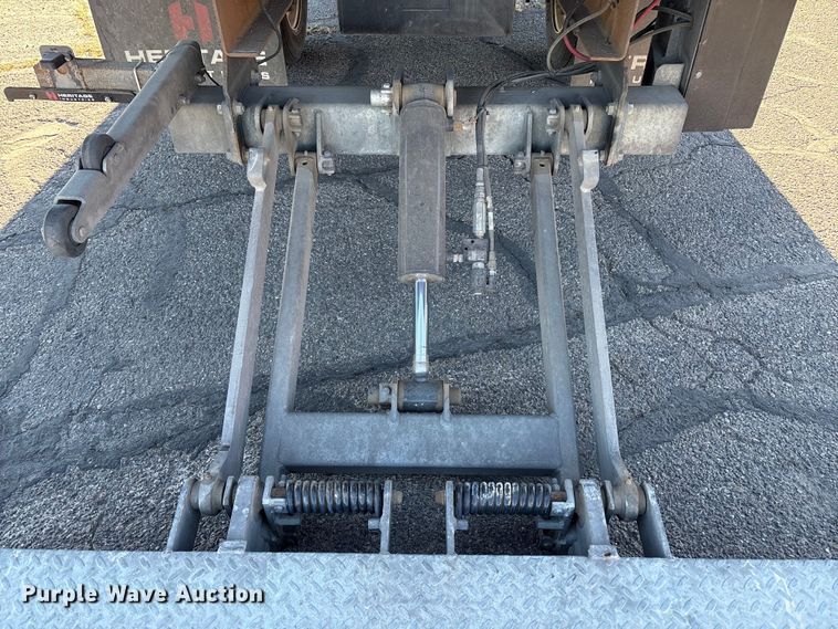 image for item EC8031 2022 Isuzu NQR Crew Cab box truck