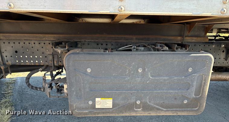 image for item EC8031 2022 Isuzu NQR Crew Cab box truck