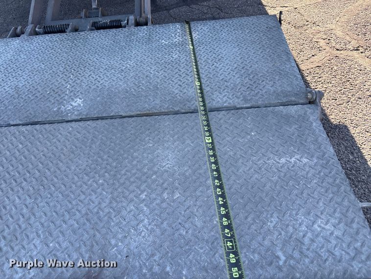 image for item EC8031 2022 Isuzu NQR Crew Cab box truck