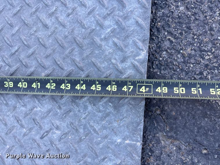 image for item EC8031 2022 Isuzu NQR Crew Cab box truck