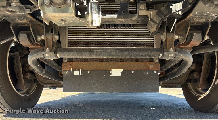 image for item EC8031 2022 Isuzu NQR Crew Cab box truck