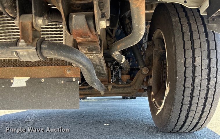 image for item EC8031 2022 Isuzu NQR Crew Cab box truck