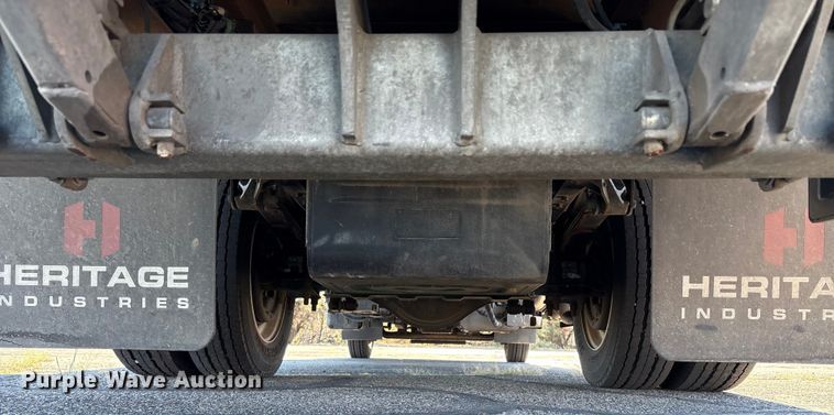 image for item EC8031 2022 Isuzu NQR Crew Cab box truck