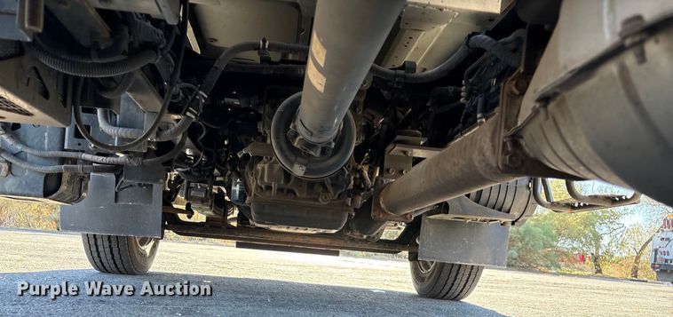 image for item EC8031 2022 Isuzu NQR Crew Cab box truck