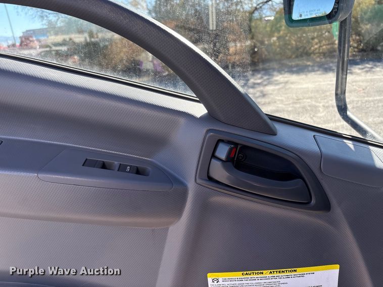 image for item EC8031 2022 Isuzu NQR Crew Cab box truck