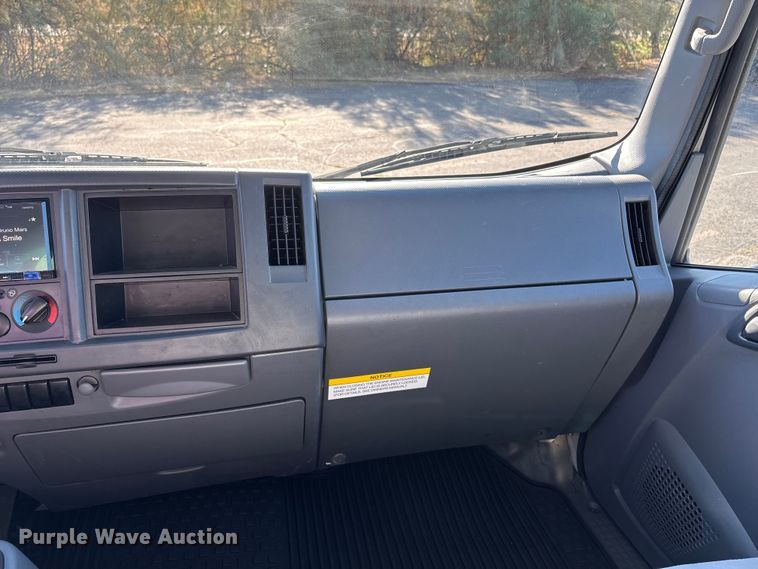 image for item EC8031 2022 Isuzu NQR Crew Cab box truck