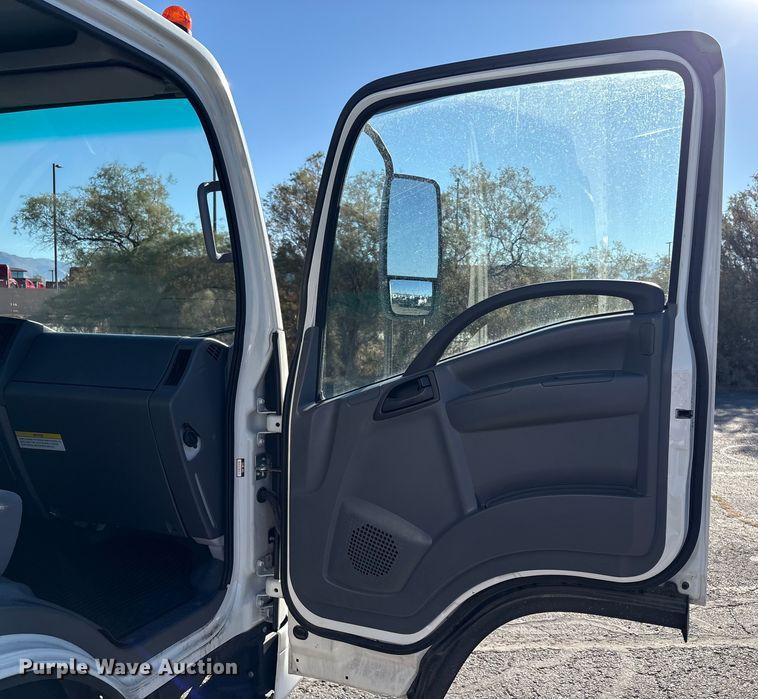 image for item EC8031 2022 Isuzu NQR Crew Cab box truck