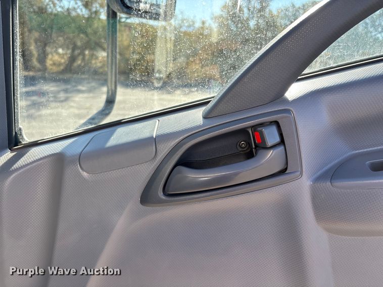 image for item EC8031 2022 Isuzu NQR Crew Cab box truck