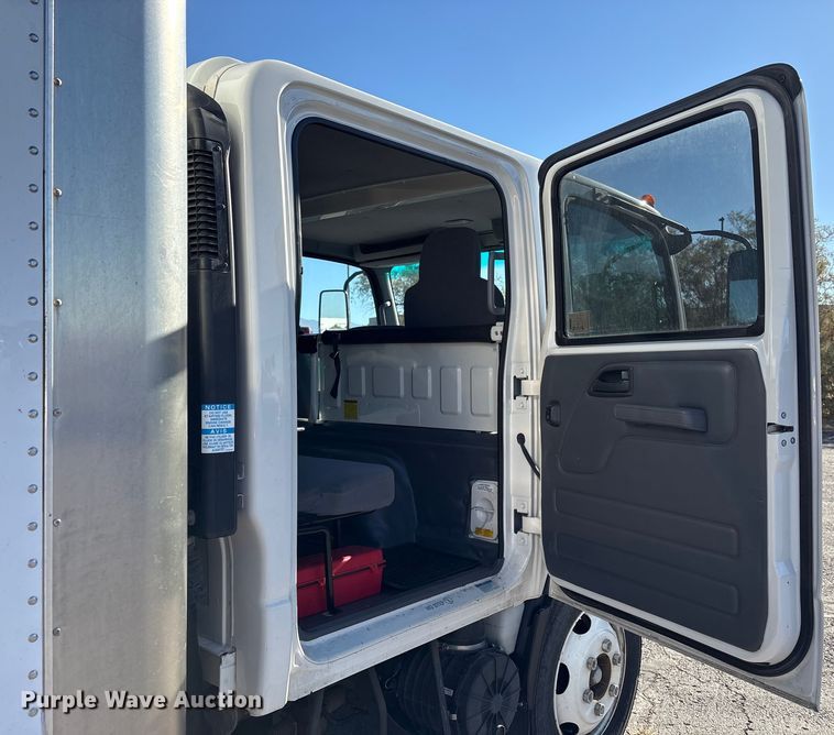 image for item EC8031 2022 Isuzu NQR Crew Cab box truck