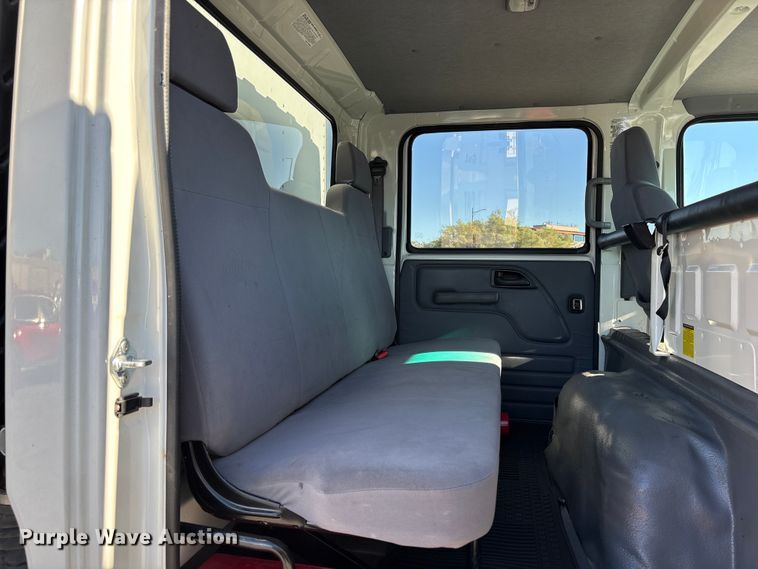 image for item EC8031 2022 Isuzu NQR Crew Cab box truck